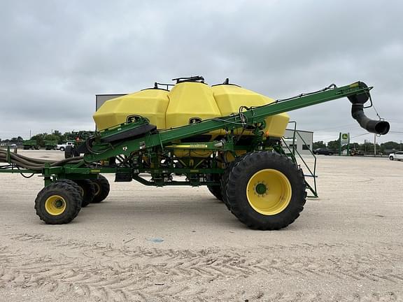 Image of John Deere 1890 equipment image 4