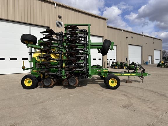 Image of John Deere 1990 equipment image 1