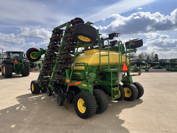 Image of John Deere 1990 equipment image 4