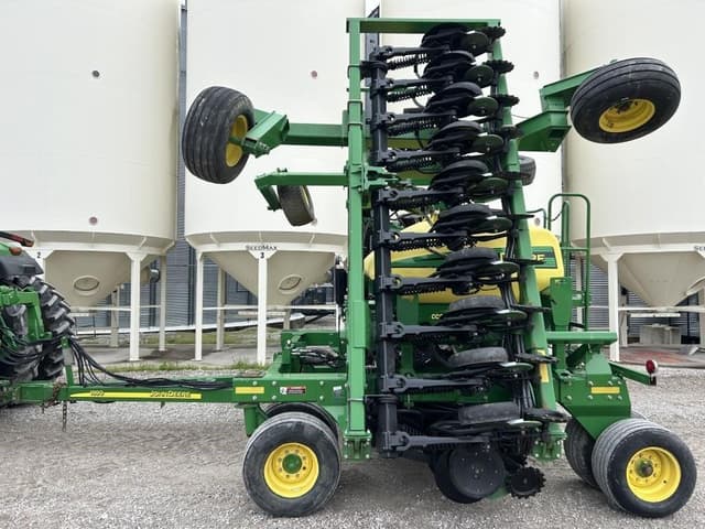 Image of John Deere 1990 equipment image 2