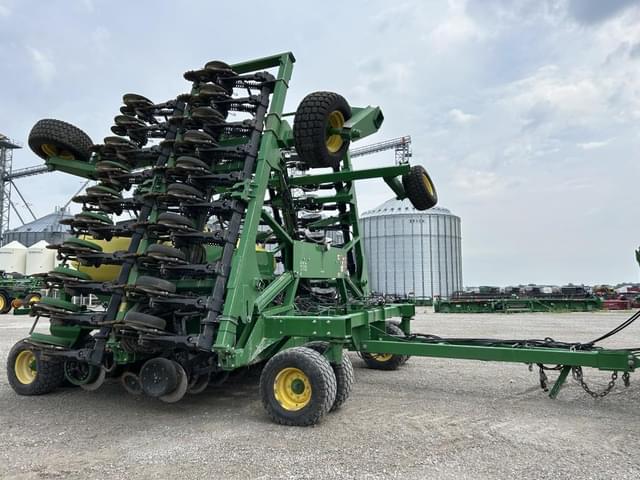 Image of John Deere 1990 equipment image 1