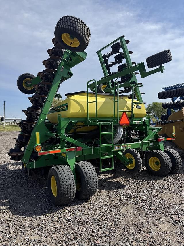 Image of John Deere 1990 equipment image 2