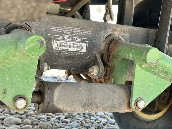 Image of John Deere 2500B equipment image 1