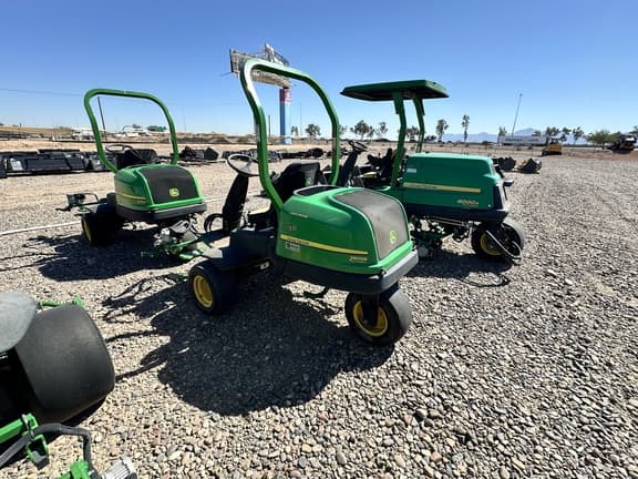 Image of John Deere 2500B equipment image 2