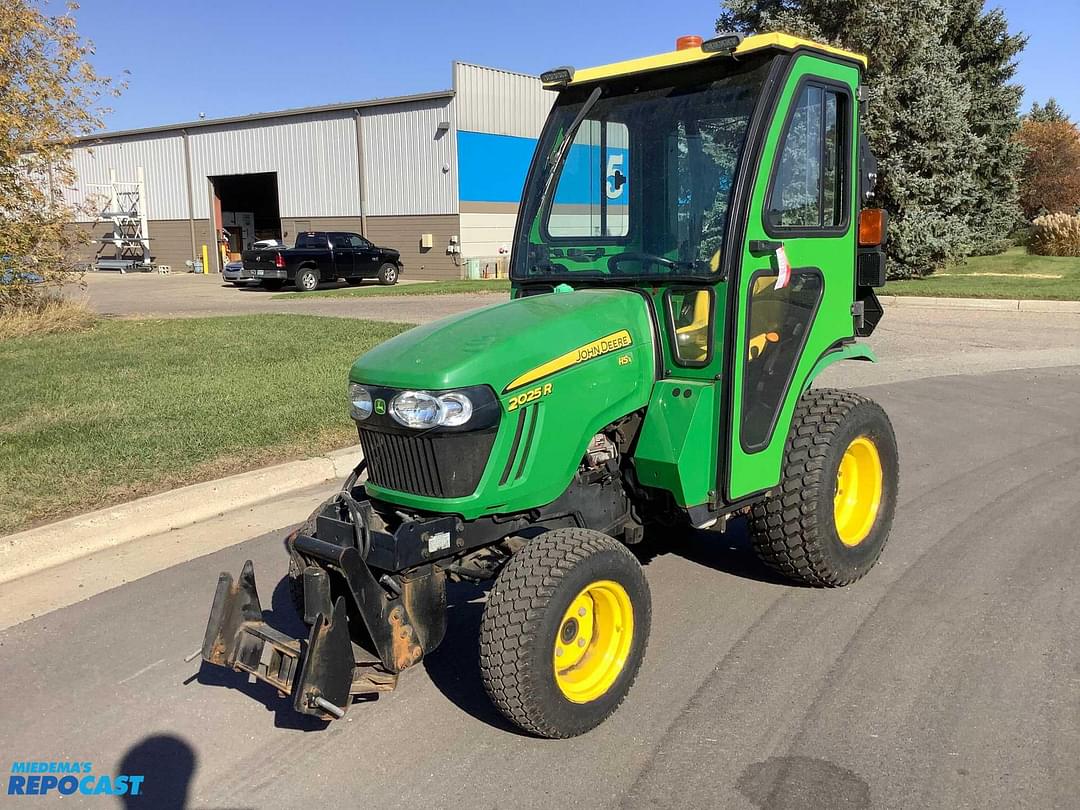 Image of John Deere 2025R Primary image