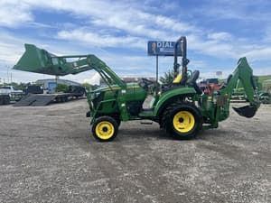 2017 John Deere 2032R Image