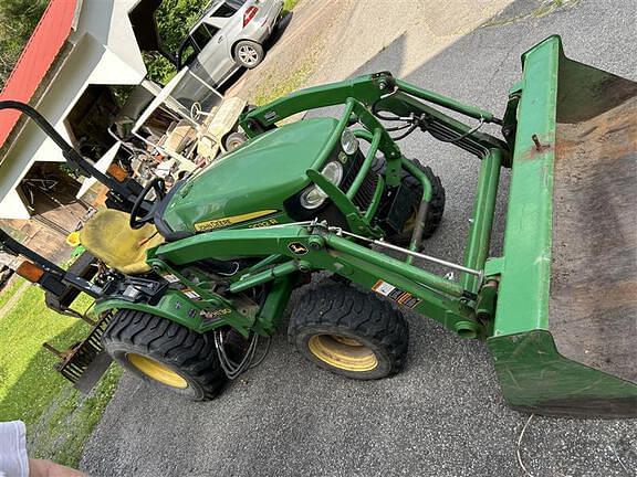Image of John Deere 2032R Primary image