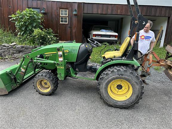Image of John Deere 2032R equipment image 2