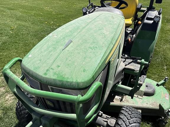 Image of John Deere 2032R equipment image 3