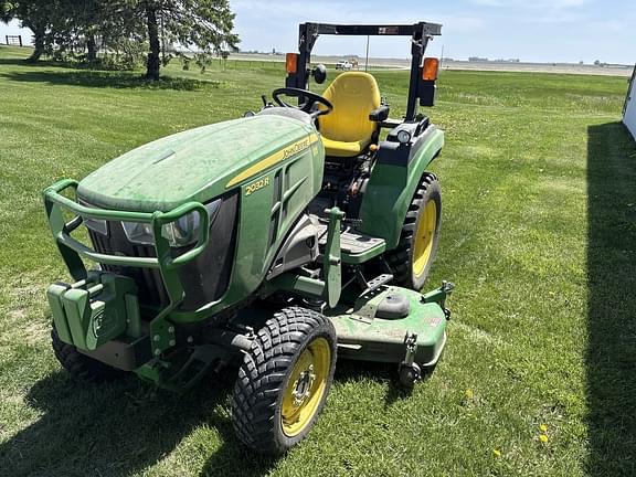 Image of John Deere 2032R Primary image