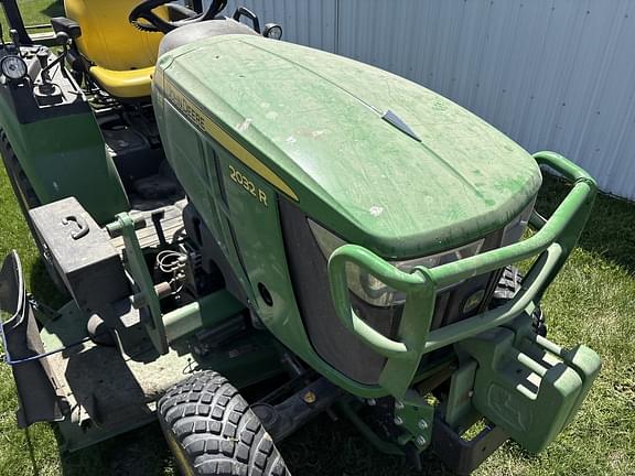 Image of John Deere 2032R equipment image 2