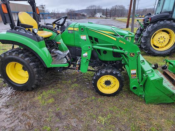 Image of John Deere 2032R Primary image