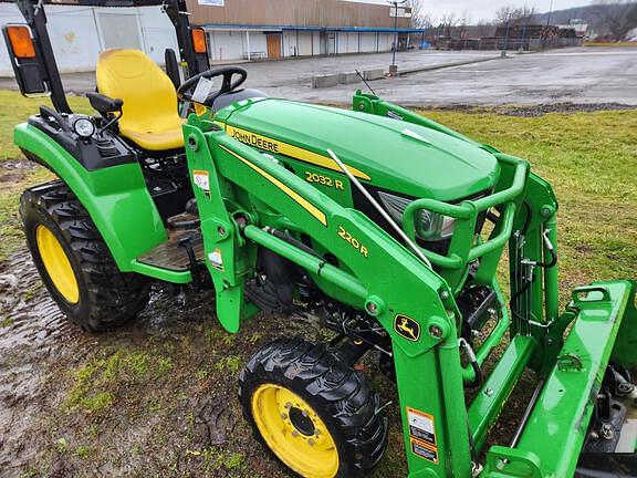 Image of John Deere 2032R equipment image 2