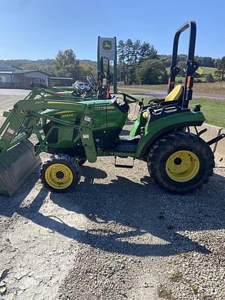 Image of John Deere 2032R equipment image 2