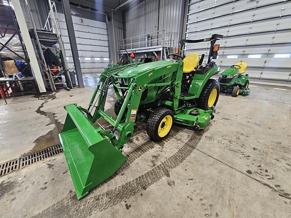 Image of John Deere 2032R equipment image 1