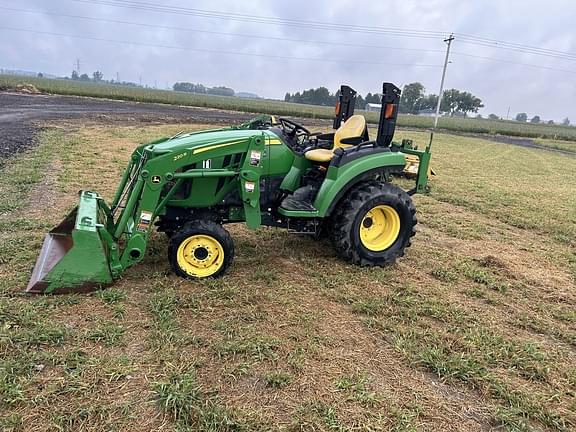 Image of John Deere 2032R Primary image