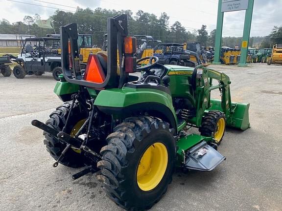 Image of John Deere 2032R equipment image 4