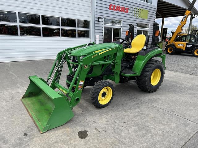 Image of John Deere 2032R equipment image 1