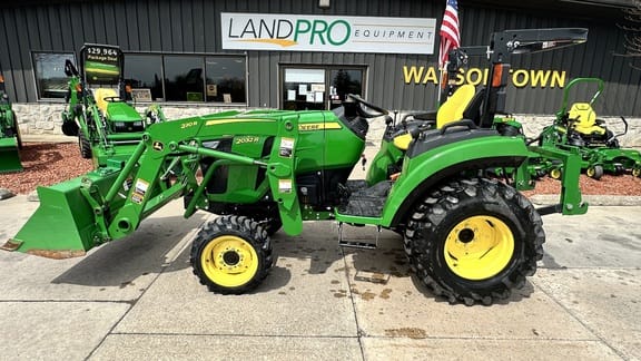 2017 John Deere 2032R Equipment Image0