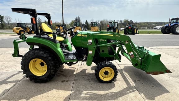 Image of John Deere 2032R equipment image 1