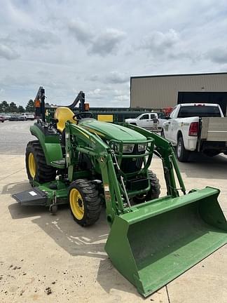 Image of John Deere 2032R Primary image