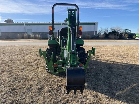 Image of John Deere 2038R equipment image 3