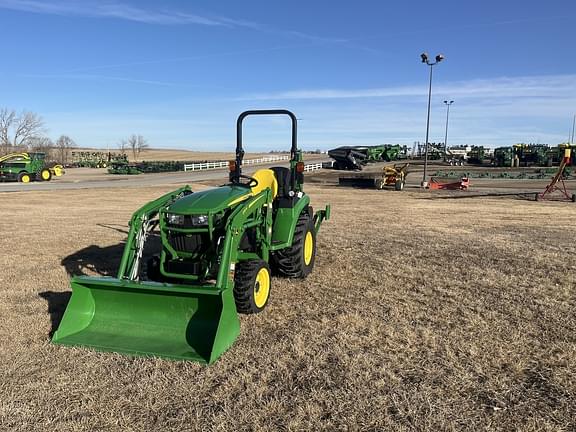 Image of John Deere 2038R equipment image 1