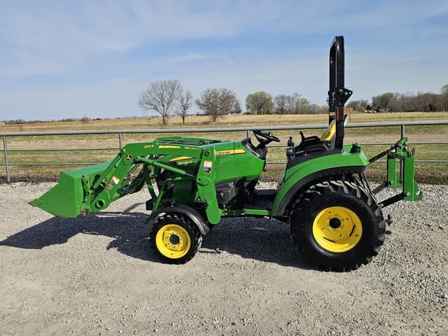 Image of John Deere 2038R equipment image 2