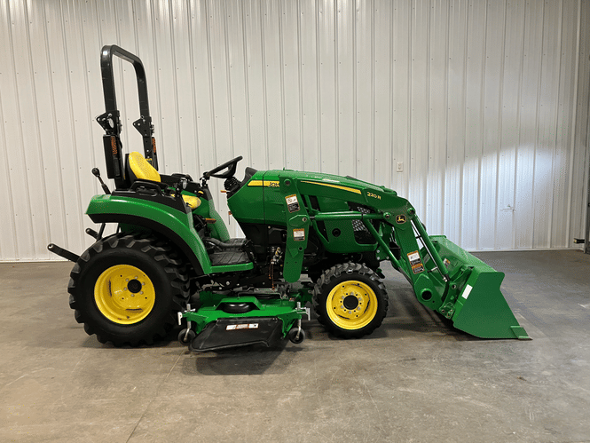 2017 John Deere 2038R Equipment Image0
