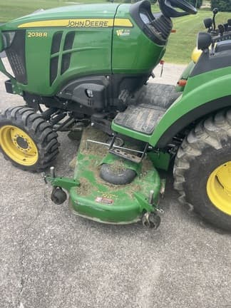 Image of John Deere 2038R equipment image 4