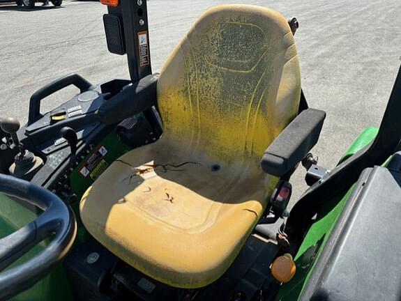 Image of John Deere 2038R equipment image 4