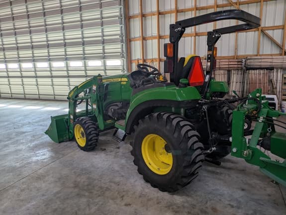 Image of John Deere 2038R equipment image 4