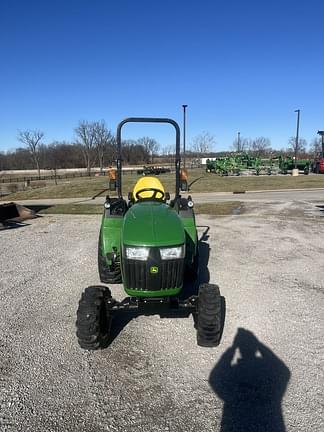 Image of John Deere 2038R equipment image 3