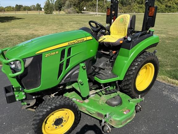 Image of John Deere 2038R equipment image 2