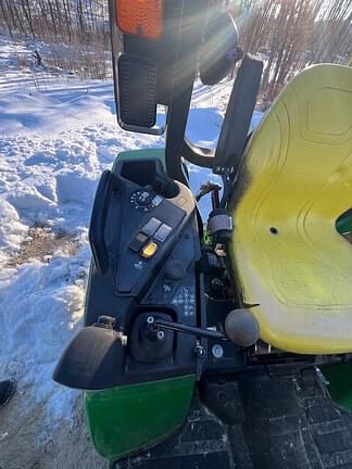 Image of John Deere 2038R equipment image 3