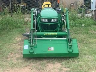 Image of John Deere 2038R equipment image 4