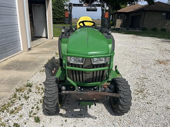 Image of John Deere 2038R equipment image 3