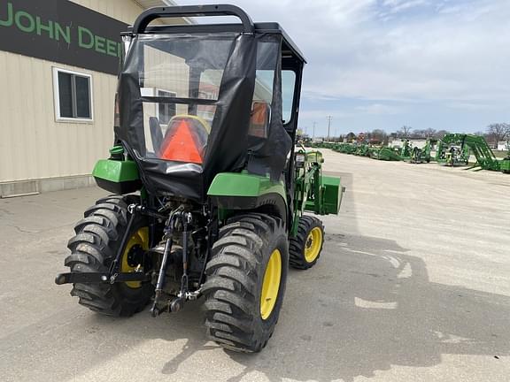 Image of John Deere 2038R equipment image 3