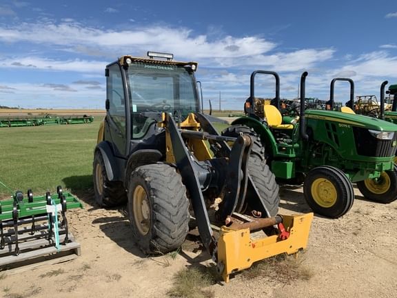 Main image John Deere 204K