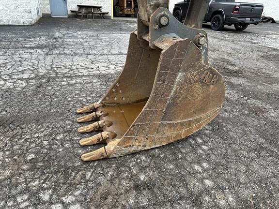 Image of John Deere 210G LC equipment image 4
