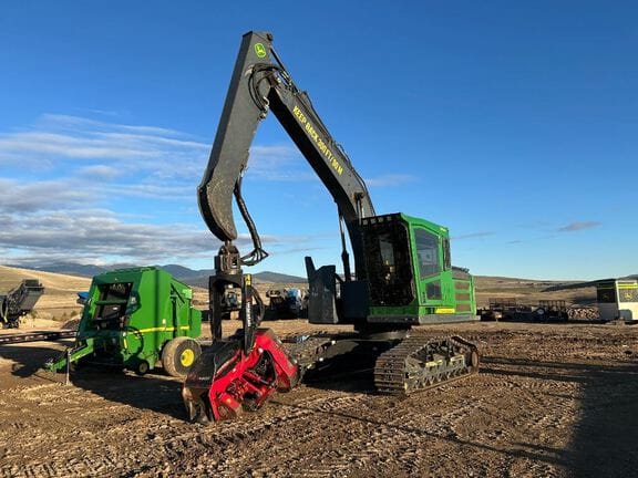 2017 John Deere 2154G Equipment Image0