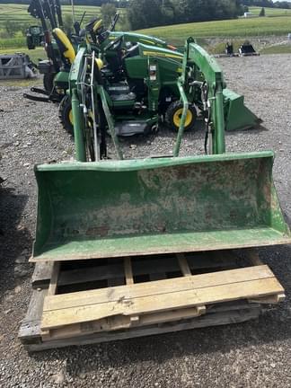 Image of John Deere 220R equipment image 4
