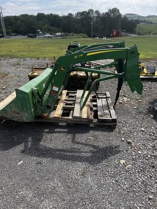 Image of John Deere 220R Primary image