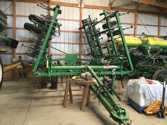 Main image John Deere 2210L