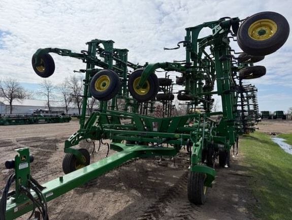 2017 John Deere 2210 Equipment Image0