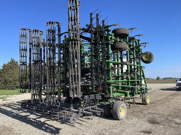 Image of John Deere 2230FH equipment image 4