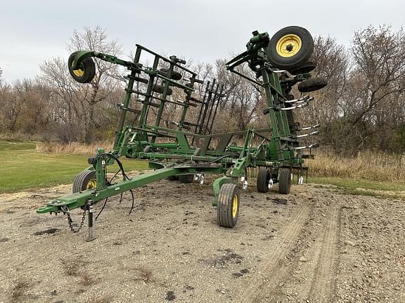 Image of John Deere 2410 Primary image