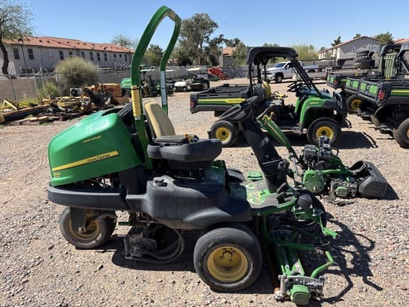 Image of John Deere 2500B equipment image 2
