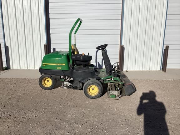 Image of John Deere 2500B equipment image 4