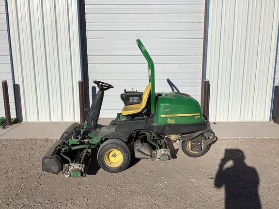 2017 John Deere 2500B Equipment Image0